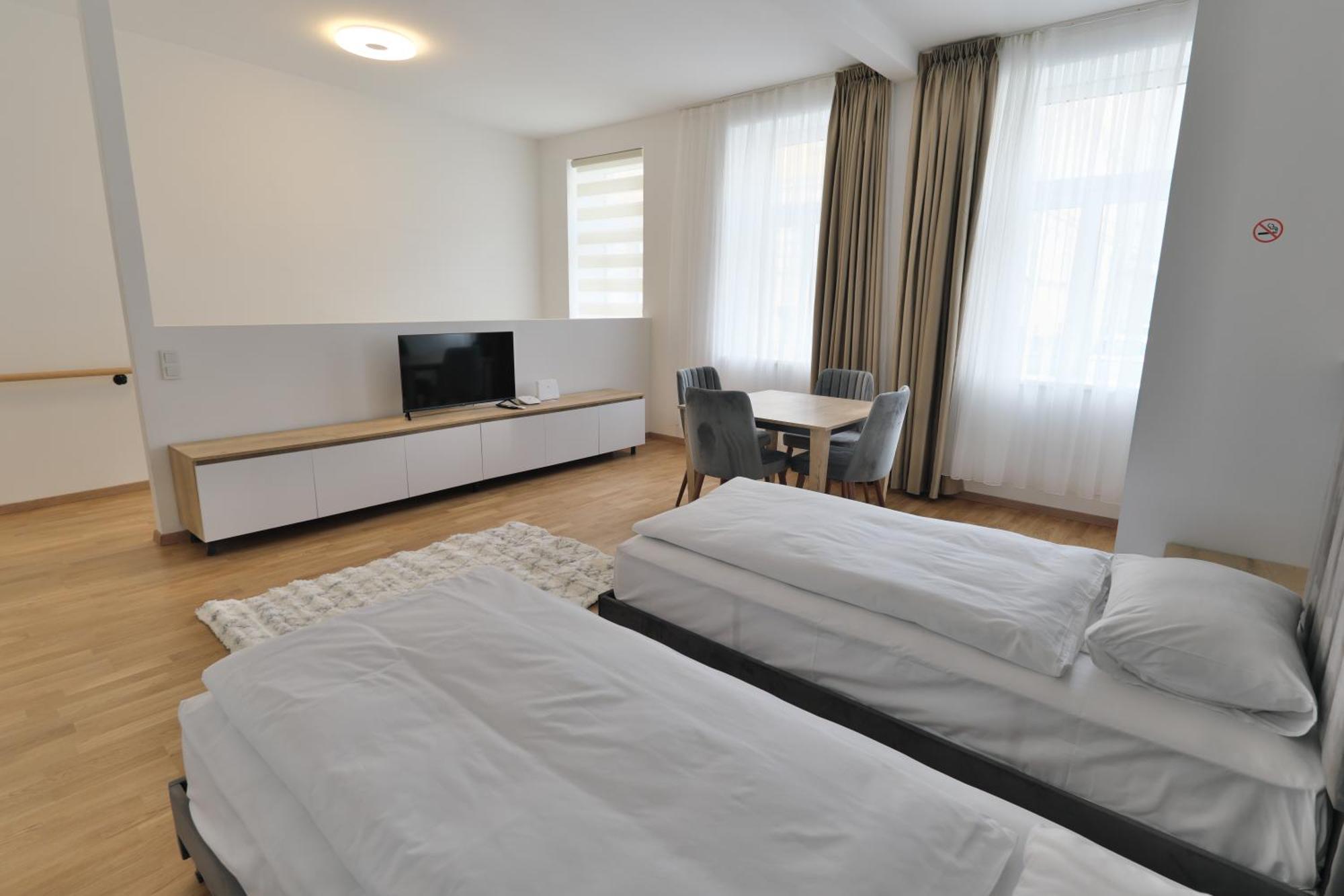 Vienna Lotus Apartments Room photo